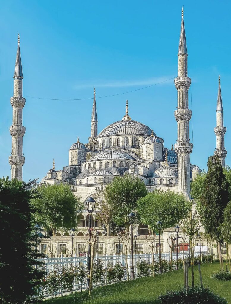 Early Islamic civilization — Blue Mosque Istanbul reflecting Islamic Golden Age architectur